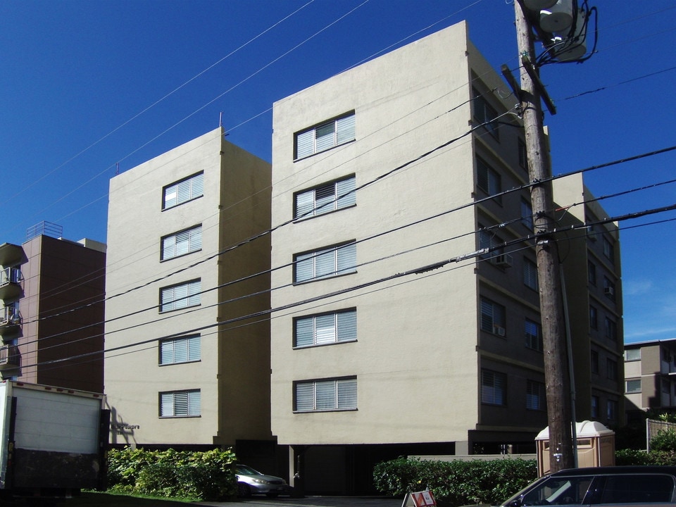 Hale Pomare in Honolulu, HI - Foto de edificio