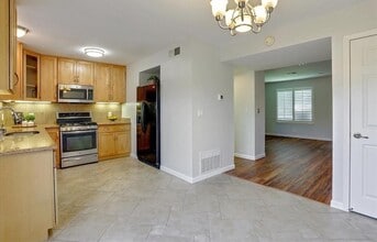 3370 Northwood Dr. in Concord, CA - Building Photo - Building Photo
