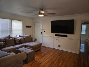 1809 Tyndall Dr in Tallahassee, FL - Foto de edificio - Building Photo