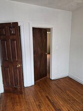 7921 S St Lawrence Ave in Chicago, IL - Building Photo - Building Photo