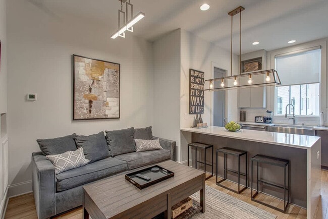 property at 1120 Argyle Ave