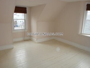 8 Murdock Ter in Boston, MA - Building Photo - Building Photo