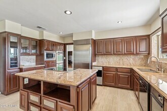 5310 E Camelback Rd in Phoenix, AZ - Building Photo - Building Photo