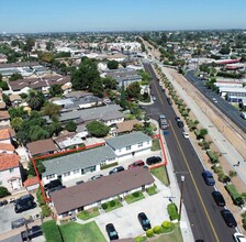 9550 Pacific Ave in Bellflower, CA - Building Photo - Building Photo