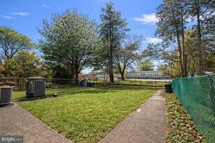 7028 Heathfield Rd in Baltimore, MD - Building Photo