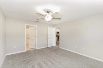 8633 40th Cir E in Palmetto, FL - Building Photo - Building Photo