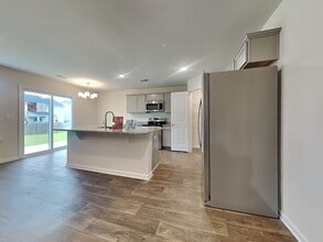 1643 Commendable Ct in Lexington, SC - Foto de edificio - Building Photo