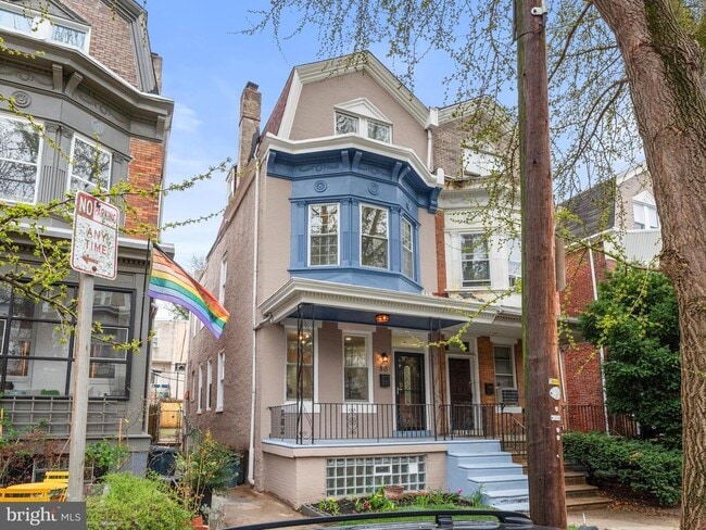80 W Sharpnack St in Philadelphia, PA - Building Photo - Building Photo
