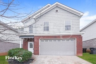 5052 Pioneer Pkwy in Mcdonough, GA - Building Photo