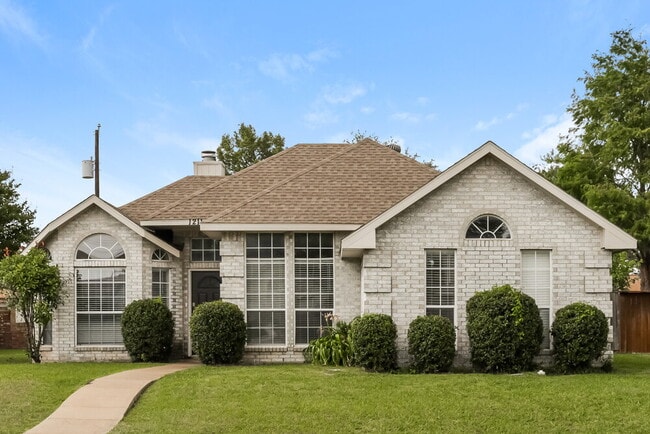 property at 1211 Old Knoll Dr