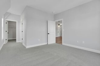 31 W Waterloo St in Canal Winchester, OH - Building Photo - Building Photo