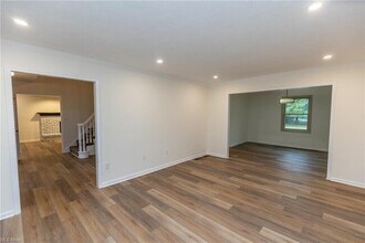 17016 Greenwood Dr in Strongsville, OH - Building Photo - Building Photo