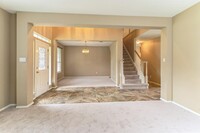 8213 Luling Ln in Austin, TX - Building Photo - Building Photo