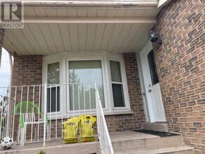 166 Hupfield Trail in Toronto, ON - Building Photo - Building Photo