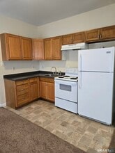 64 Lake Ave in Danbury, CT - Building Photo - Building Photo