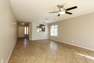 13273 W Mauna Loa Ln in Surprise, AZ - Building Photo - Building Photo