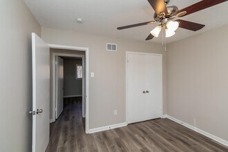 453 Charter Ave in Memphis, TN - Building Photo - Building Photo
