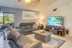 831 Deep Lagoon Ln in Ft. Myers, FL - Building Photo