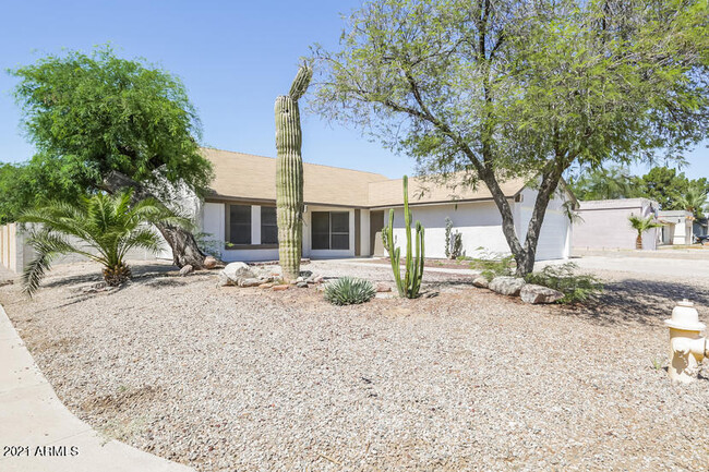 7220 W Tuckey Ln in Glendale, AZ - Building Photo - Building Photo