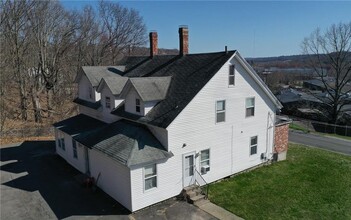 345 Huntingdon Ave in Waterbury, CT - Building Photo - Building Photo