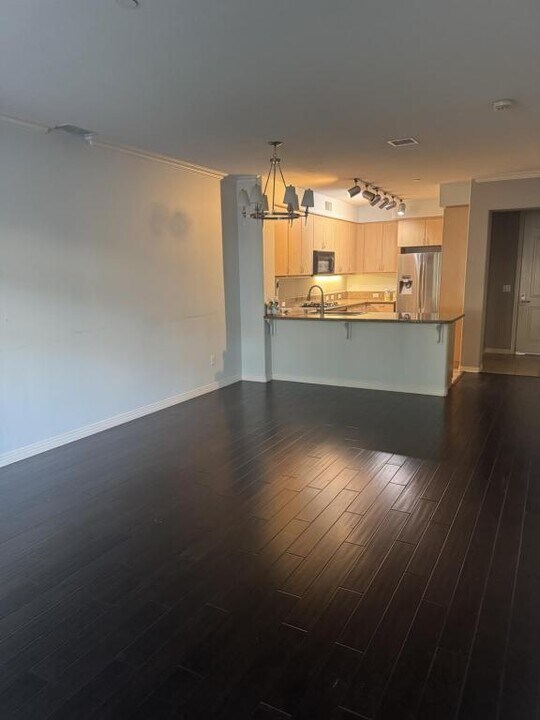 8275 Station Village Ln in San Diego, CA - Building Photo