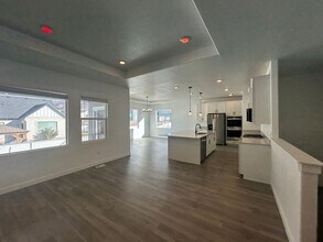 284 W Saddlebrook Dr in Santaquin, UT - Building Photo - Building Photo