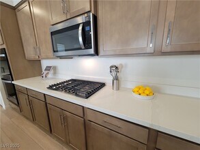 535 Preston Oak Ln in Las Vegas, NV - Building Photo - Building Photo