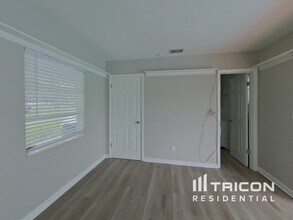6898 17th Ln N in St. Petersburg, FL - Building Photo - Building Photo