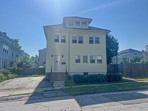 29 Woodford St in Worcester, MA - Building Photo - Building Photo