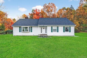 108 Circle Dr in Monroe, NY - Building Photo - Building Photo