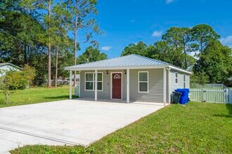 874 Ervin St in St. Augustine, FL - Building Photo - Building Photo