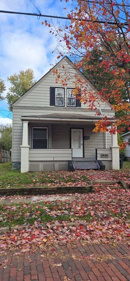 999 Collinwood Ave in Akron, OH - Building Photo - Building Photo