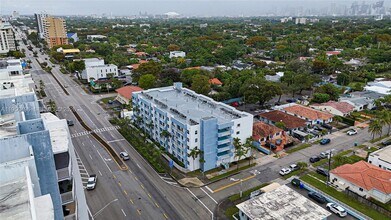 2575 SW 27th Ave, Unit 308 in Miami, FL - Building Photo - Building Photo