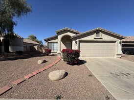 1104 E Sunland Ave in Phoenix, AZ - Building Photo