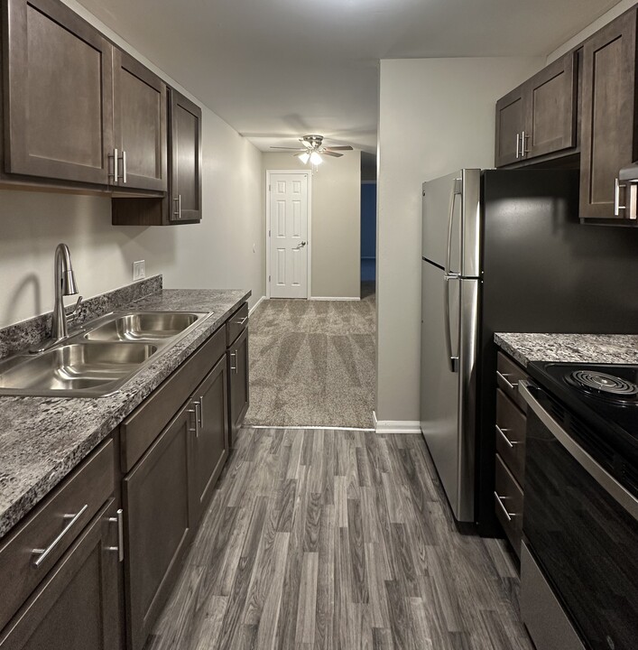 Arlington South Apartments in Toledo, OH - Building Photo