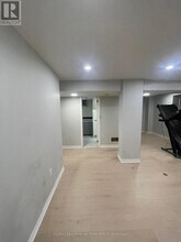 2365 Bostock Crescent in Mississauga, ON - Building Photo - Building Photo