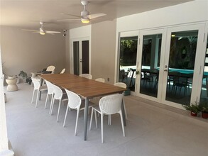 8295 SW 116th St in Miami, FL - Building Photo - Building Photo