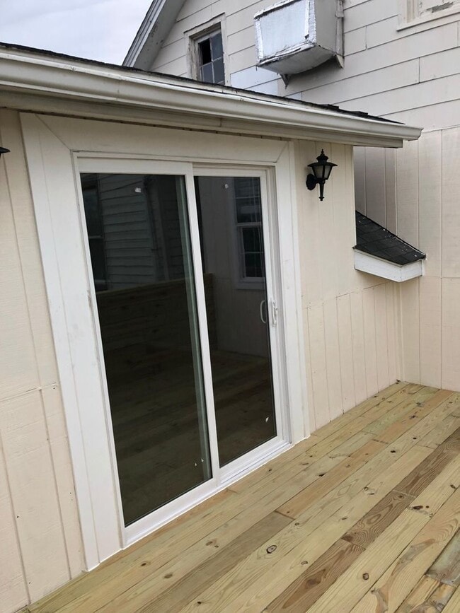 103 W 2nd St in Alburtis, PA - Building Photo - Building Photo