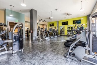 Trinity Commons in Durham, NC - Foto de edificio - Building Photo