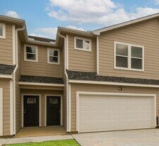 4719 19th St in Bacliff, TX - Building Photo