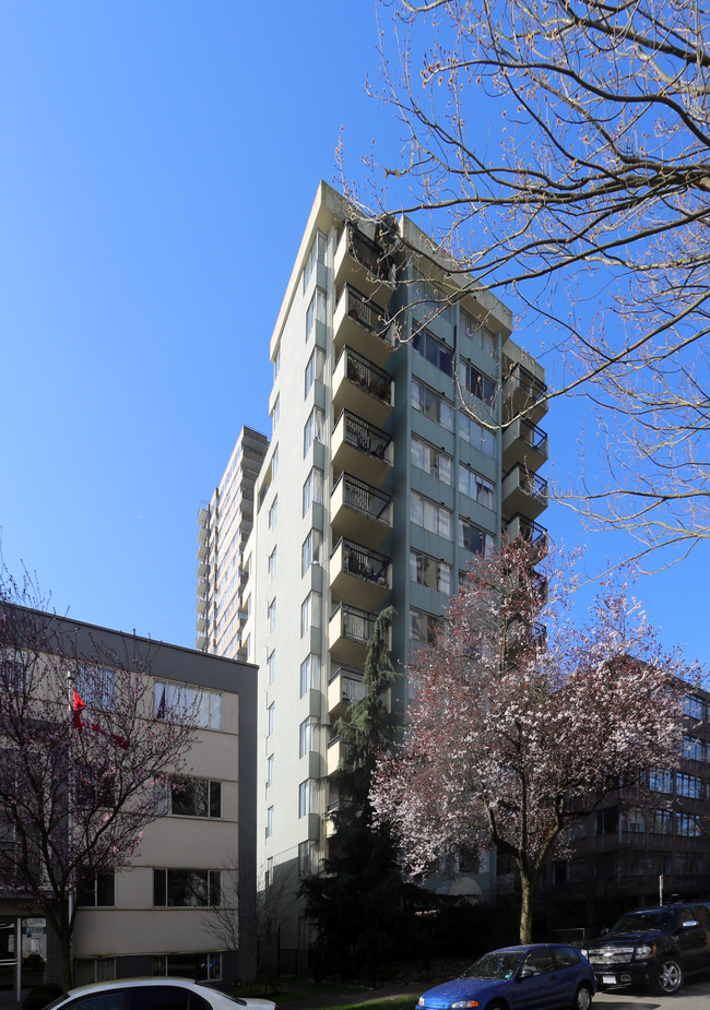 Park Vista in Vancouver, BC - Building Photo - Building Photo