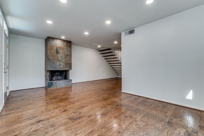 3321 Cole in Dallas, TX - Building Photo - Building Photo