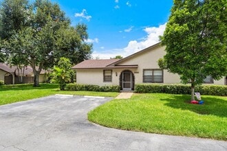 23315 SW 54th Way in Boca Raton, FL - Building Photo - Building Photo