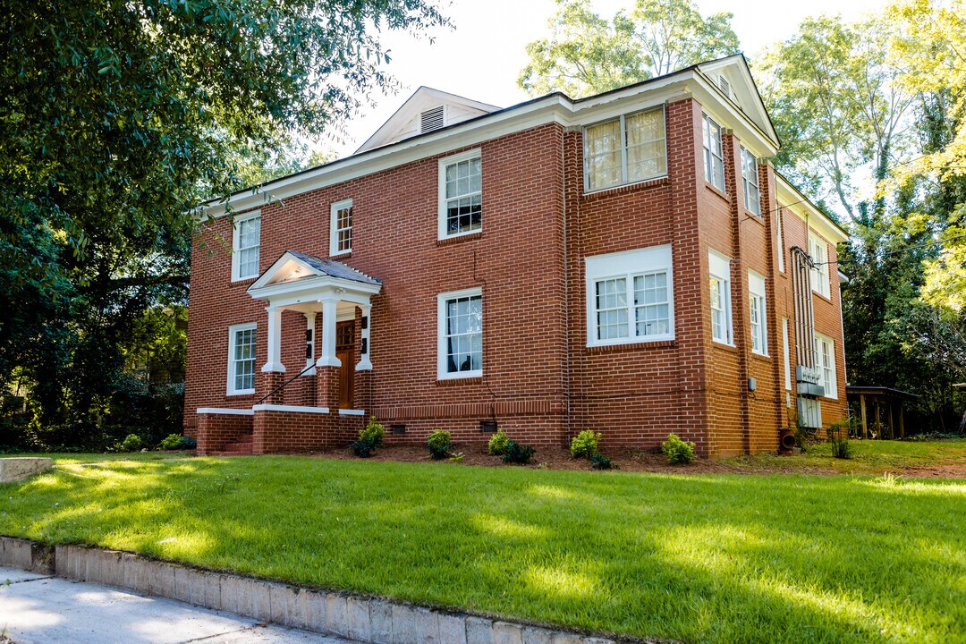 111 E Screven St in Milledgeville, GA - Building Photo