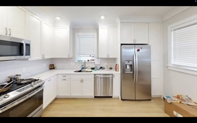 9 Rossmore Rd, Unit #1