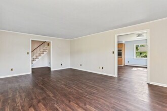38 Maplewood Dr in Greenwich, CT - Foto de edificio - Building Photo