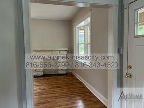 2519 College Ave in Kansas City, MO - Building Photo - Building Photo