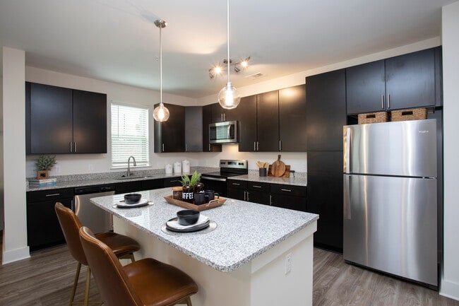 Burton Hills in Arden, NC - Foto de edificio - Interior Photo