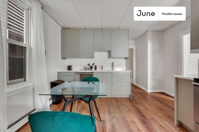 823 Dorchester Ave in Boston, MA - Building Photo - Building Photo