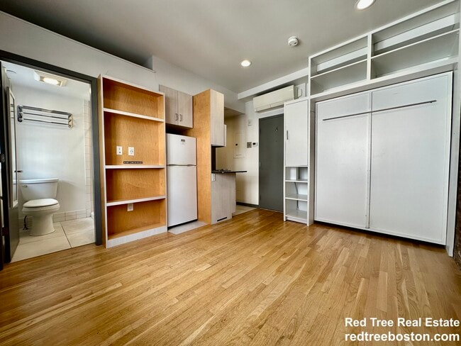 property at 144 Bowdoin St